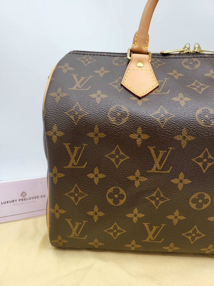 LOUIS VUITTON BANDOULIERE 30 MONOGRAM