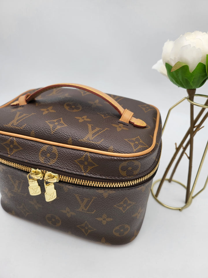 LOUIS VUITTON NICE MINI VANITY MONOGRAM