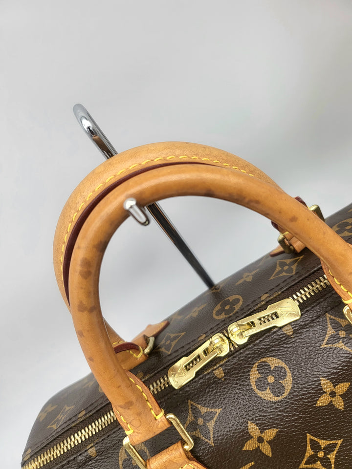 LOUIS VUITTON BANDOULIERE 30 MONOGRAM