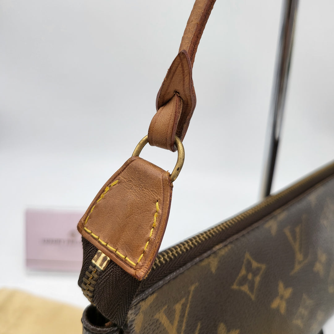 LOUIS VUITTON POCHETTE ACCESSOIRES MONOGRAM