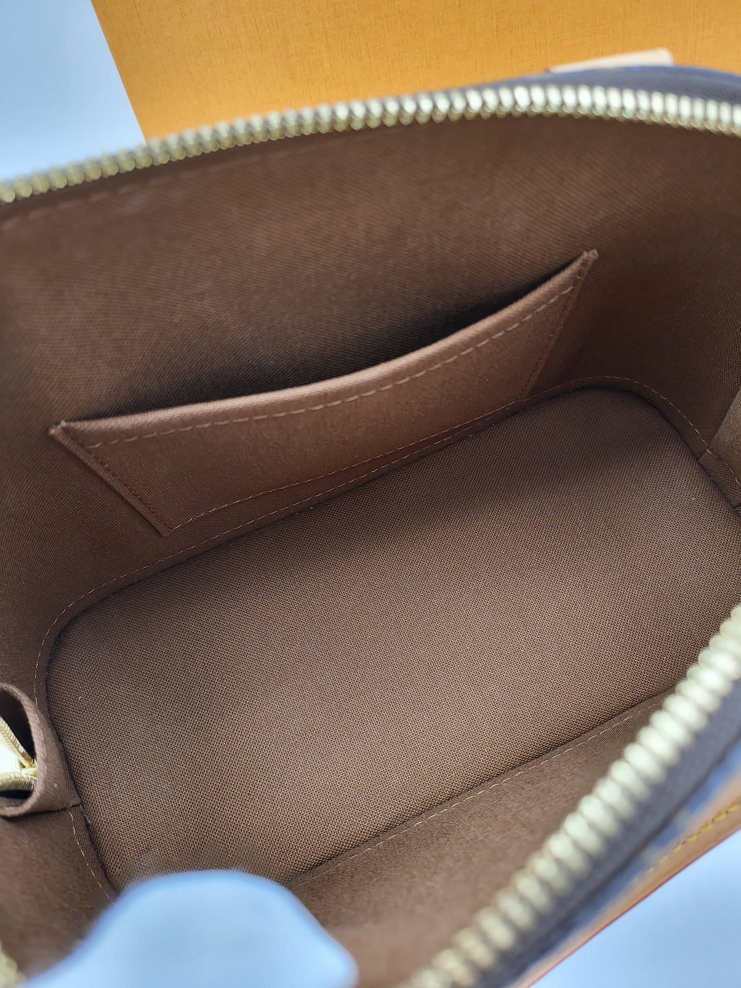 LOUIS VUITTON ALMA BB MONOGRAM (RFID)