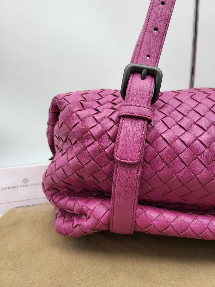 BOTTEGA VENETA INTERECCAITO SHOULDER BAG
