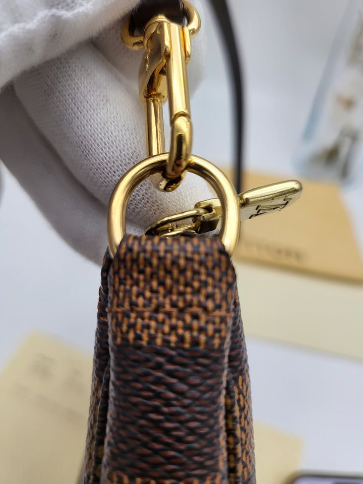 LOUIS VUITTON POCHETTE ACCESSORIES DAMIER