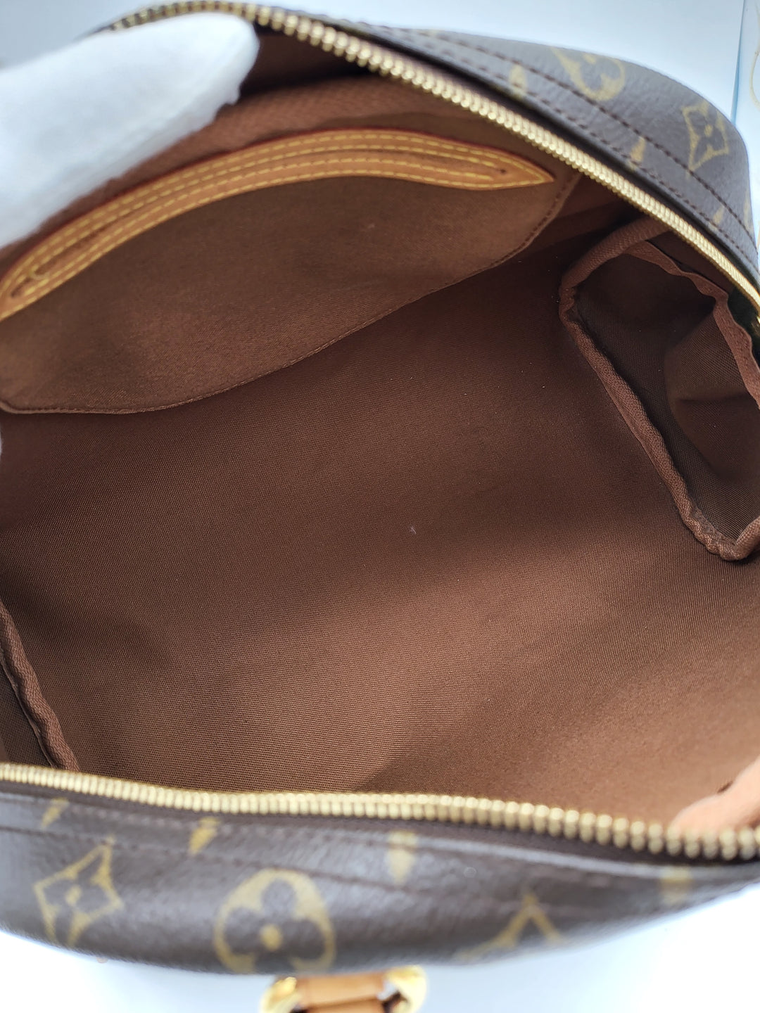 LOUIS VUITTON MONTROGUEIL PM