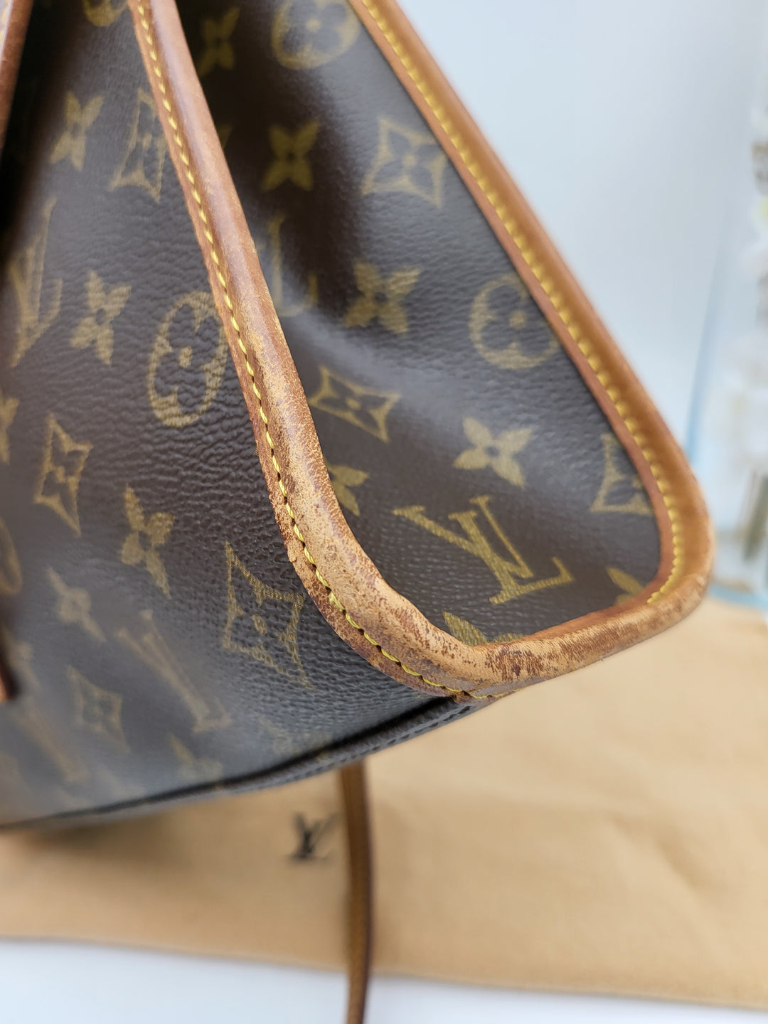 LOUIS VUITTON  BELL AIR MONOGRAM