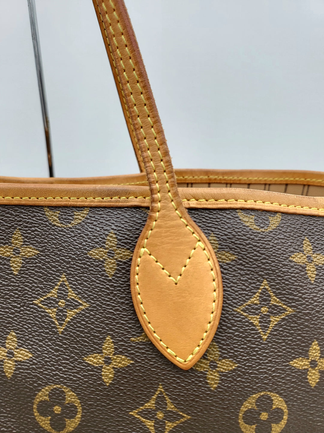 LOUIS VUITTON GM MONOGRAM