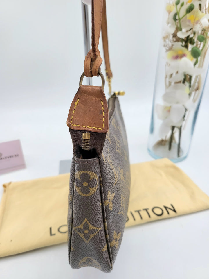 LOUIS VUITTON POCHETTE ACCESSORIES MONOGRAM