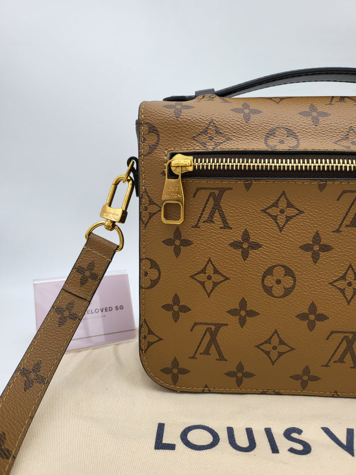 LOUIS VUITTON POCHETTE METIS MONOGRAM REVERSED