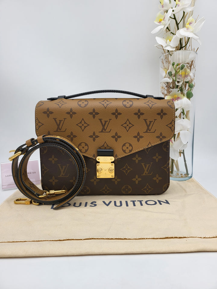 LOUIS VUITTON POCHETTE METIS MONOGRAM REVERSED
