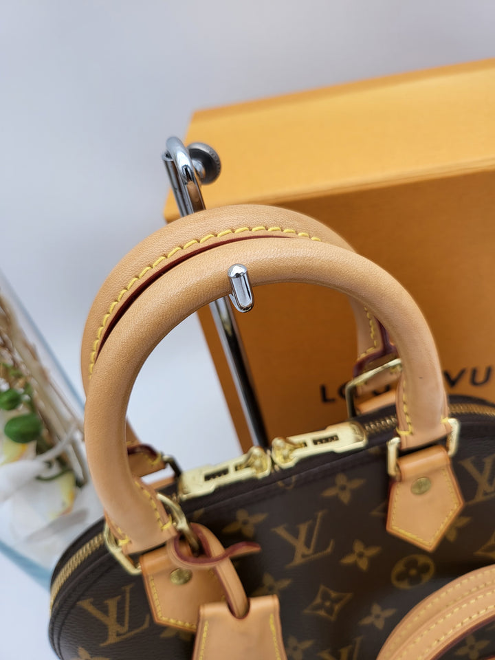 LOUIS VUITTON ALMA BB MONOGRAM