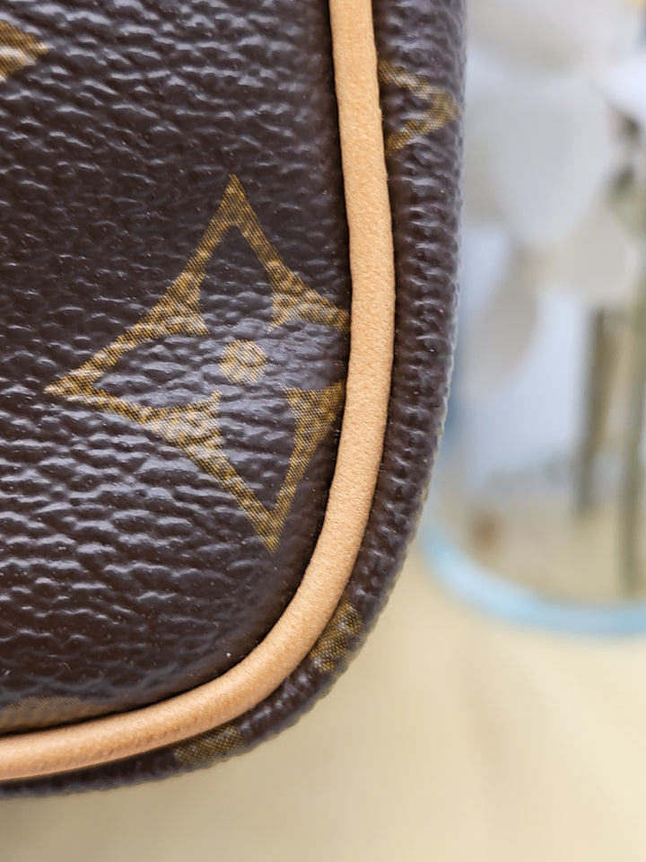 LOUIS VUITTON BANDOULIERE 30 MONOGRAM