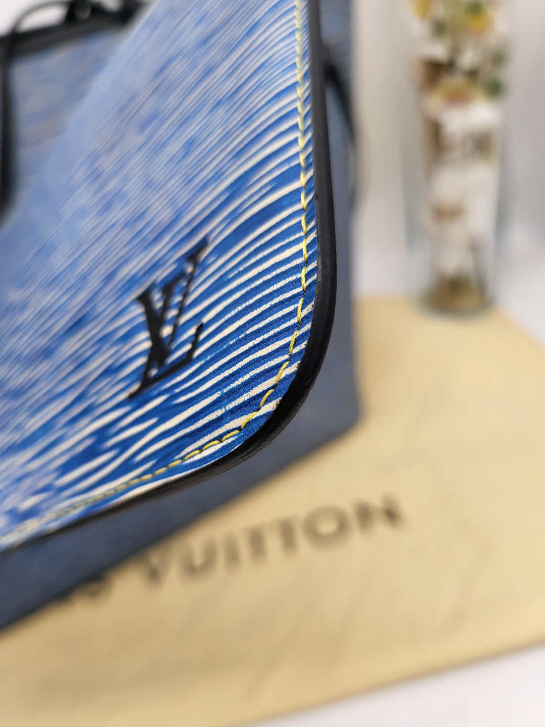 LOUIS VUITTON NEVERFULL MM EPI W/ POUCH
