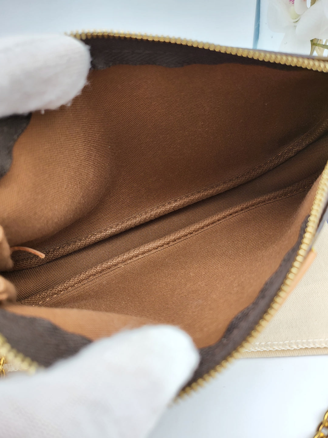 LOUIS VUITTON MULTI POCHETTE