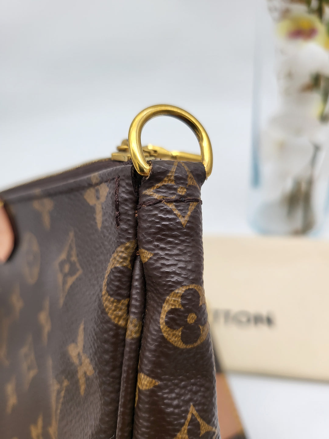 LOUIS VUITTON MULTI POCHETTE