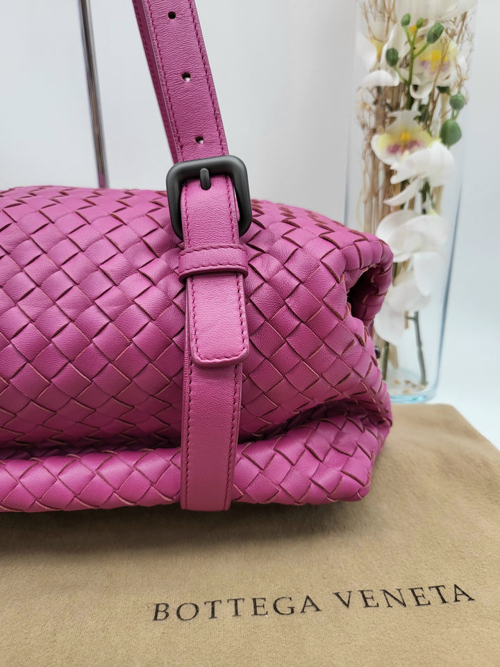 BOTTEGA VENETA INTERECCAITO SHOULDER BAG