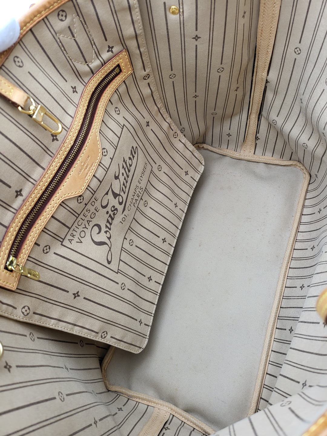 LOUIS VUITTON GM MONOGRAM