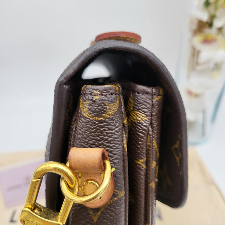 LOUIS VUITTON POCHETTE METIS MONOGRAM ( RFID )