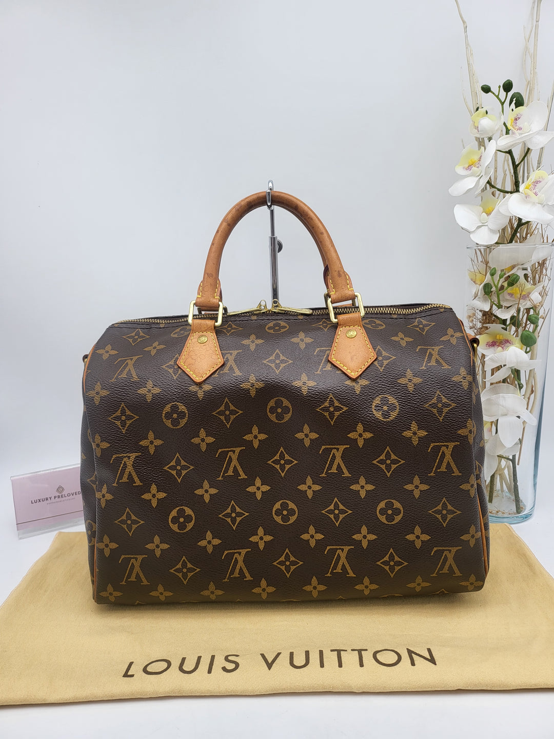 LOUIS VUITTON BANDOULIERE 30 MONOGRAM
