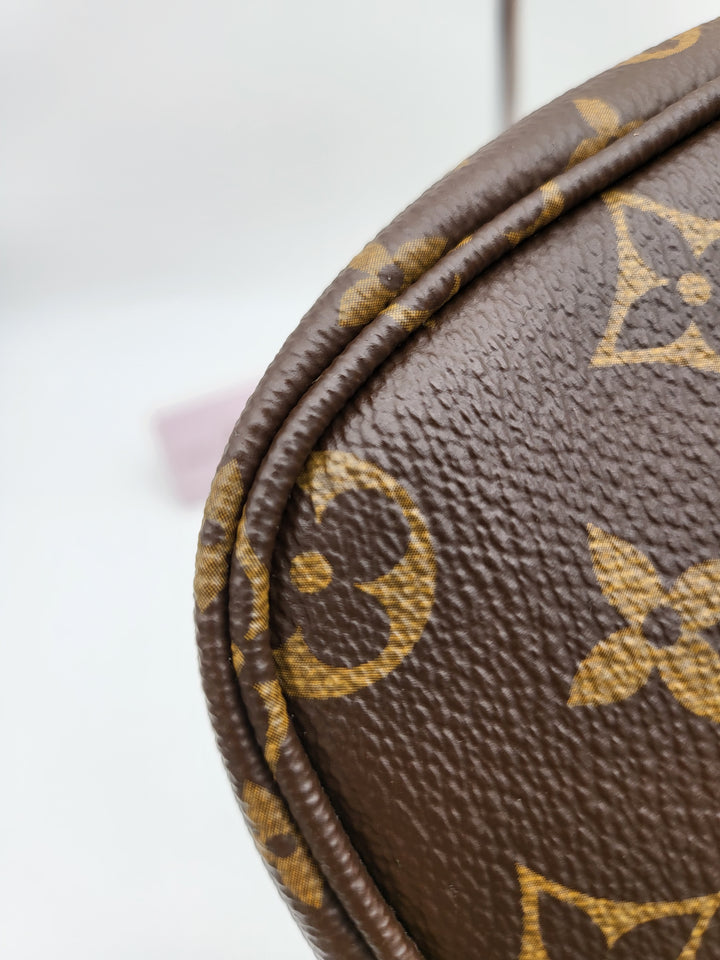 LOUIS VUITTON MULTI POCHETTE( RFID )