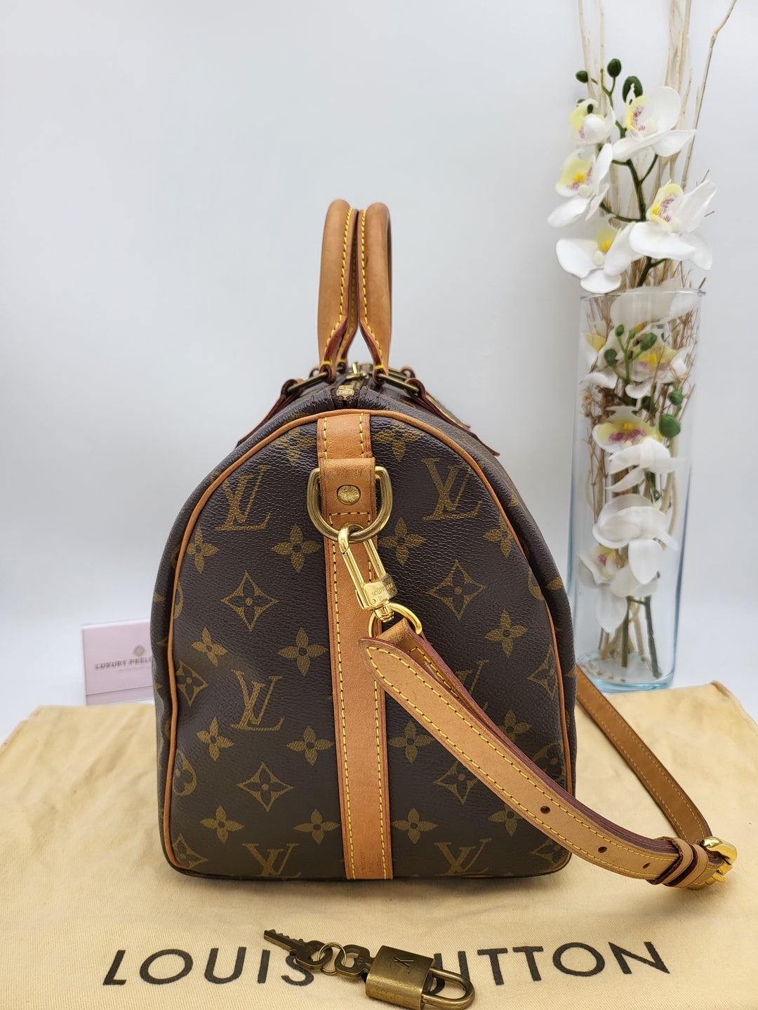 LOUIS VUITTON BANDOULIERE 30 MONOGRAM