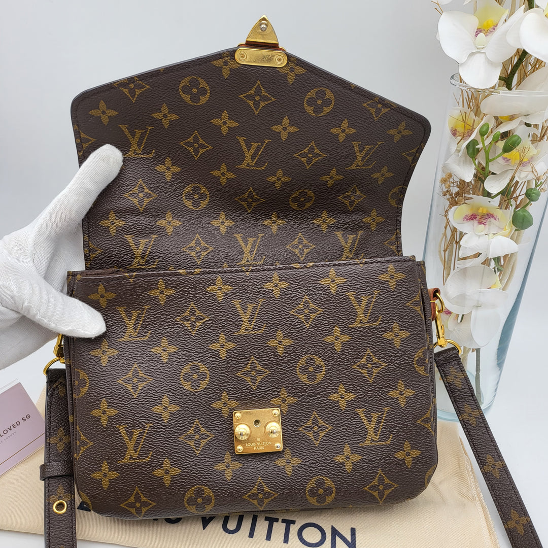 LOUIS VUITTON POCHETTE METIS MONOGRAM ( RFID )