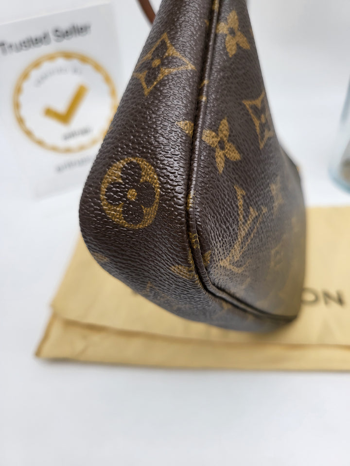LOUIS VUITTON POCHETTE ACCESSORIES MONOGRAM