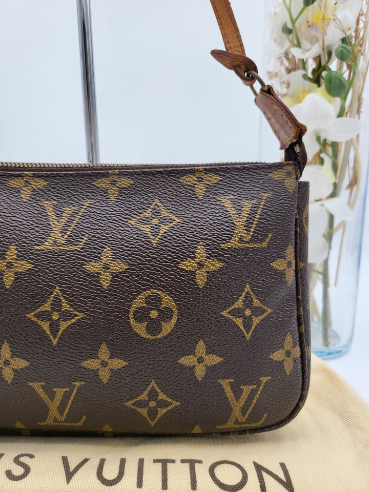 LOUIS VUITTON POCHETTE ACCESSORIES MONOGRAM