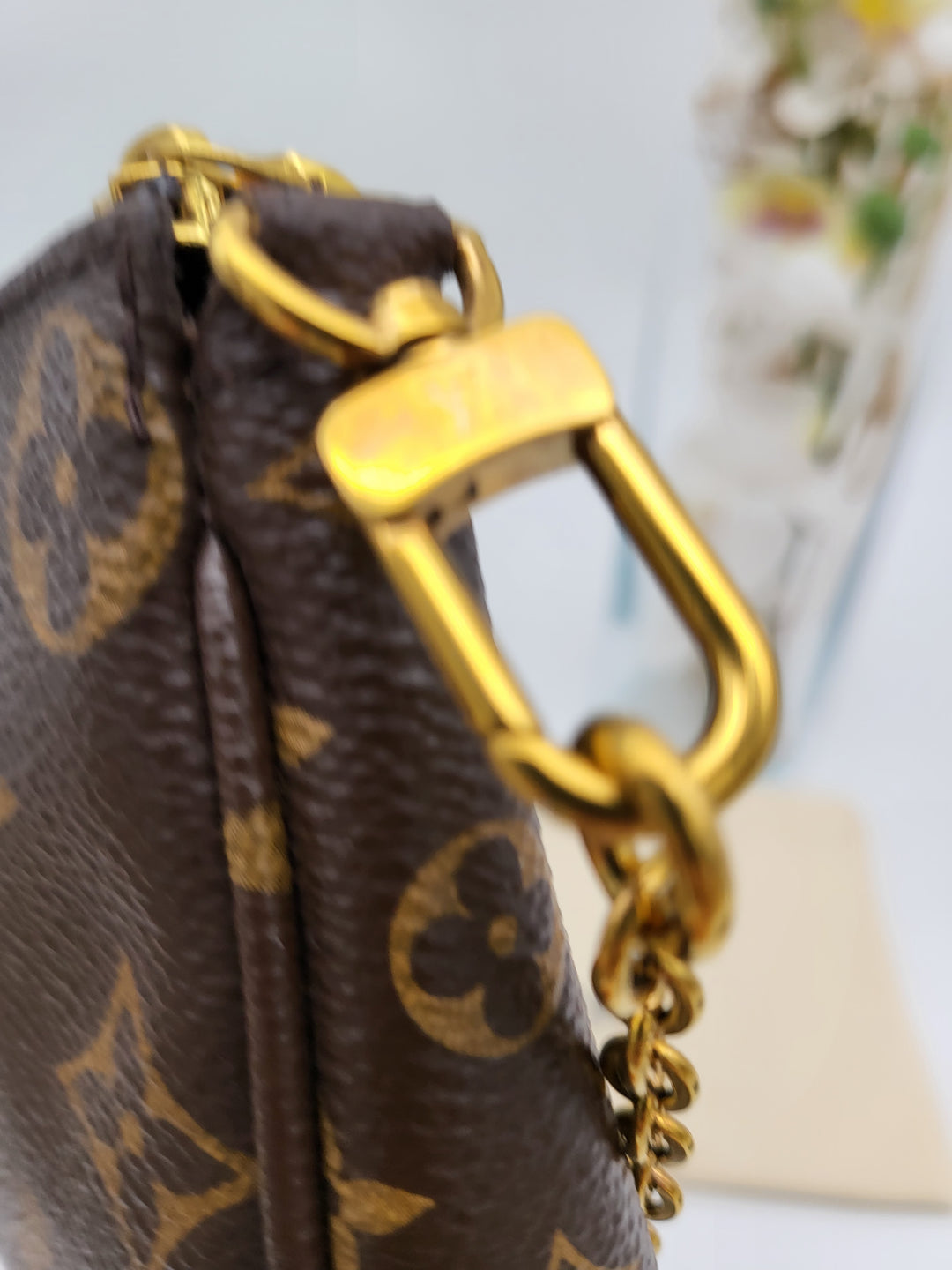 LOUIS VUITTON MULTI POCHETTE