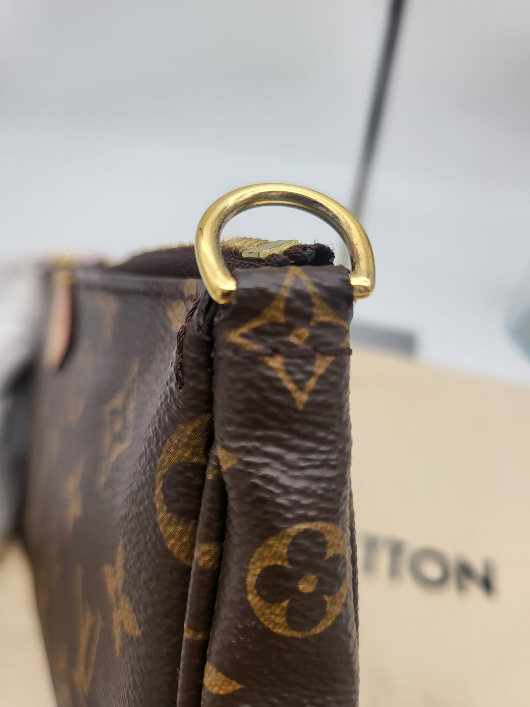 LOUIS VUITTON MULTI POCHETTE