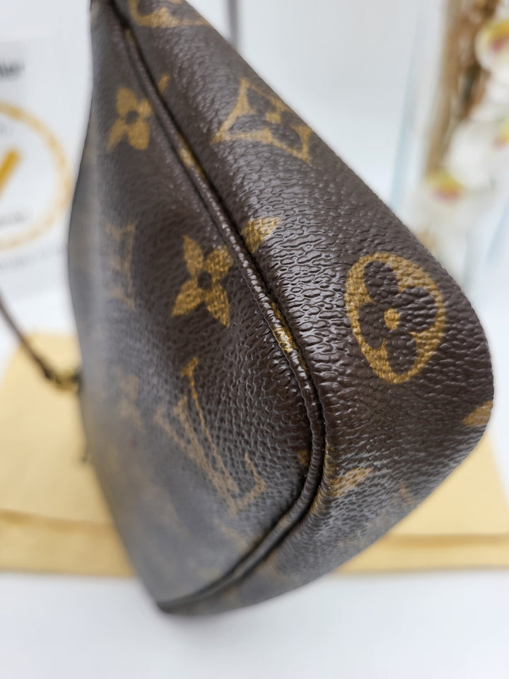 LOUIS VUITTON POCHETTE ACCESSORIES MONOGRAM