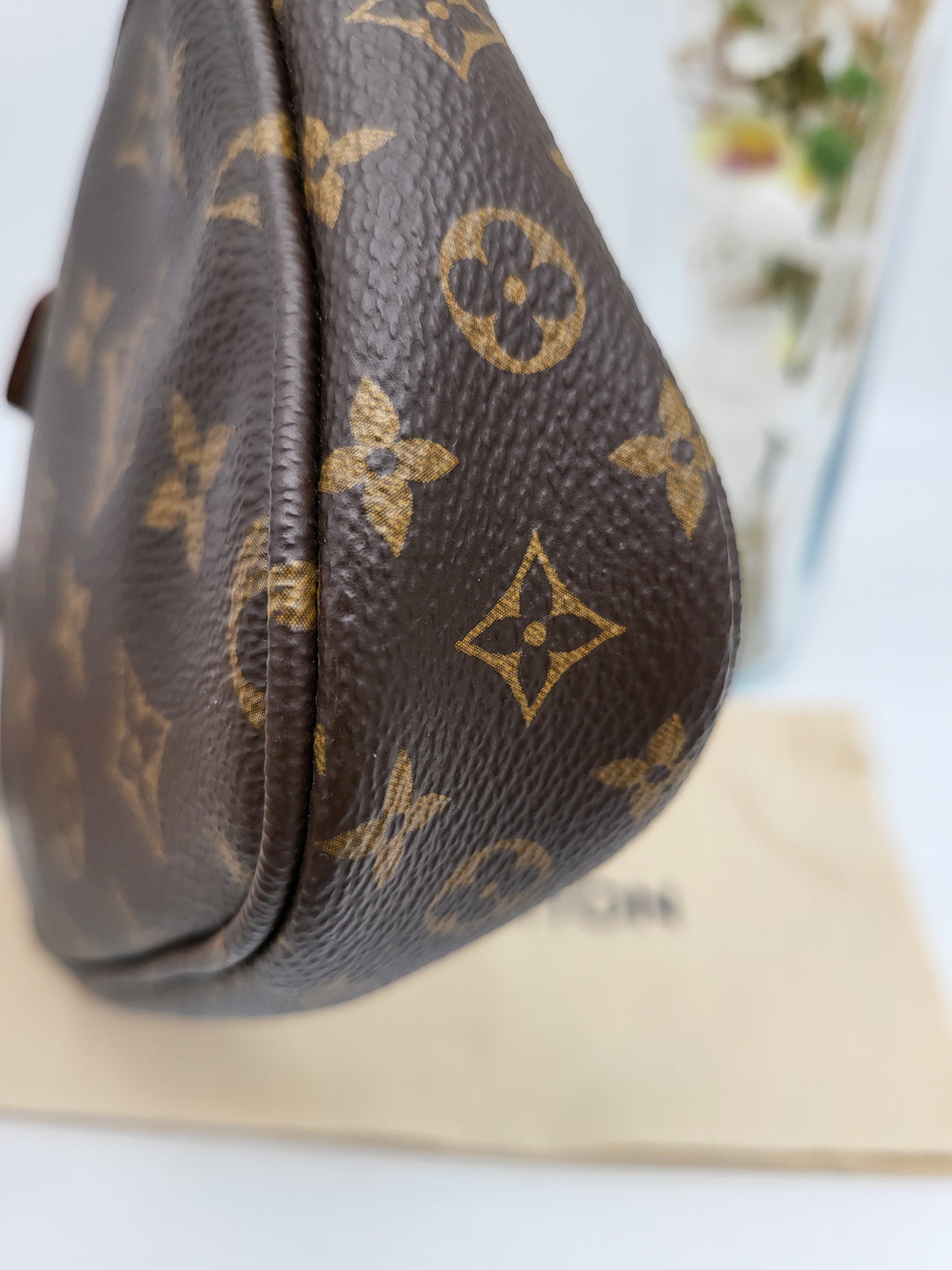 LOUIS VUITTON MULTI POCHETTE