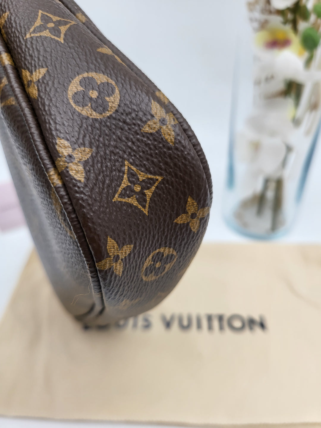 LOUIS VUITTON MULTI POCHETTE