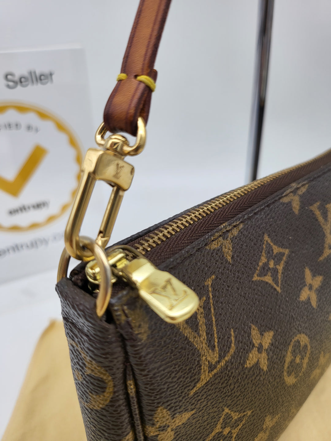 LOUIS VUITTON POCHETTE ACCESSORIES MONOGRAM