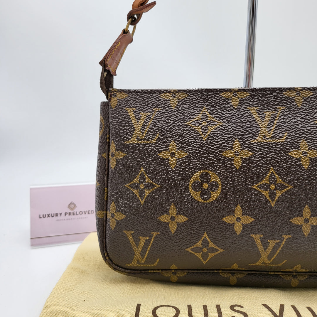 LOUIS VUITTON POCHETTE ACCESSOIRES MONOGRAM