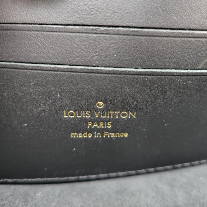 LOUIS VUITTON DAUPHINE WALLET ON CHAIN (RFID)