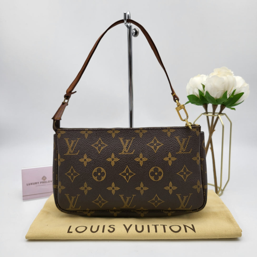 LOUIS VUITTON POCHETTE ACCESSOIRES MONOGRAM