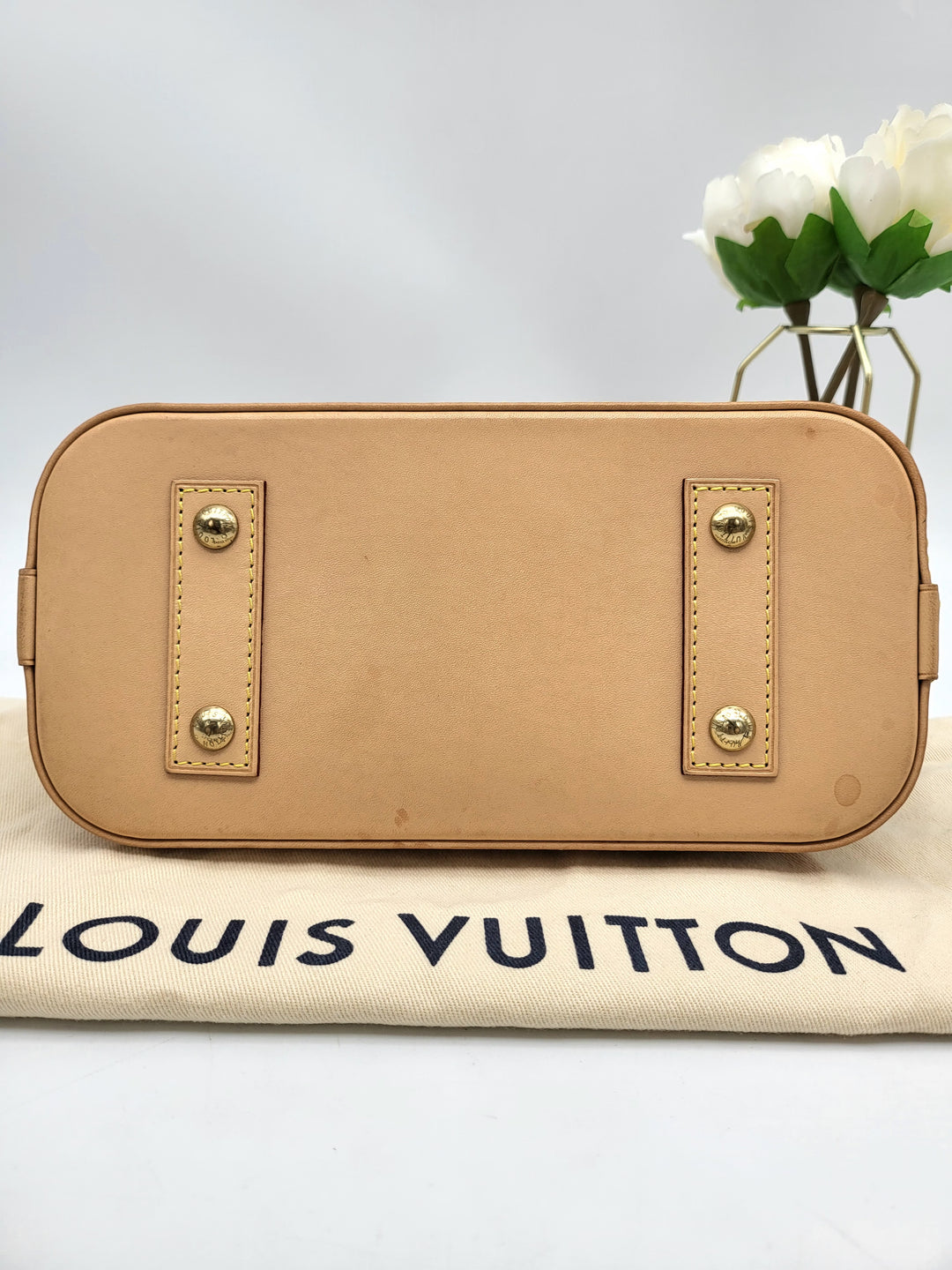 LOUIS VUITTON ALMA BB MONOGRAM