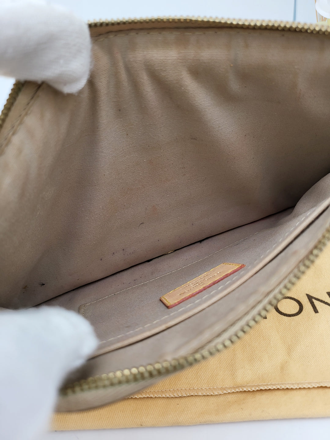 LOUIS VUITTON MONOGRAM MIRIOR INVENTEUR POCHETTE PLAT DORE GOLD