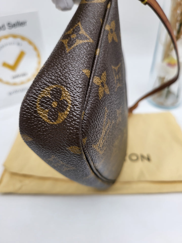 LOUIS VUITTON POCHETTE ACCESSORIES MONOGRAM