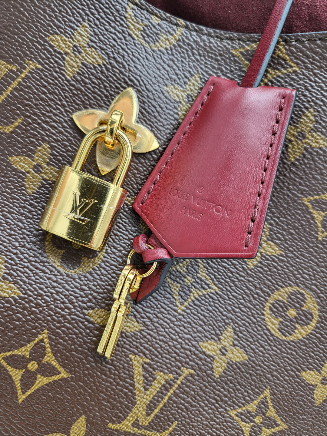 LOUIS VUITTON FLOWER HOBO