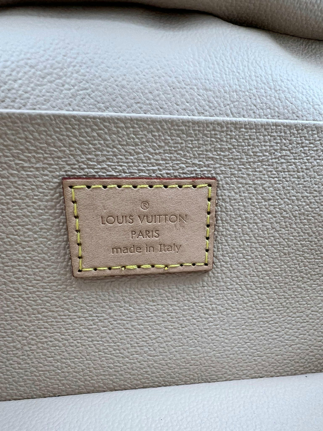 LOUIS VUITTON NICE MINI VANITY MONOGRAM