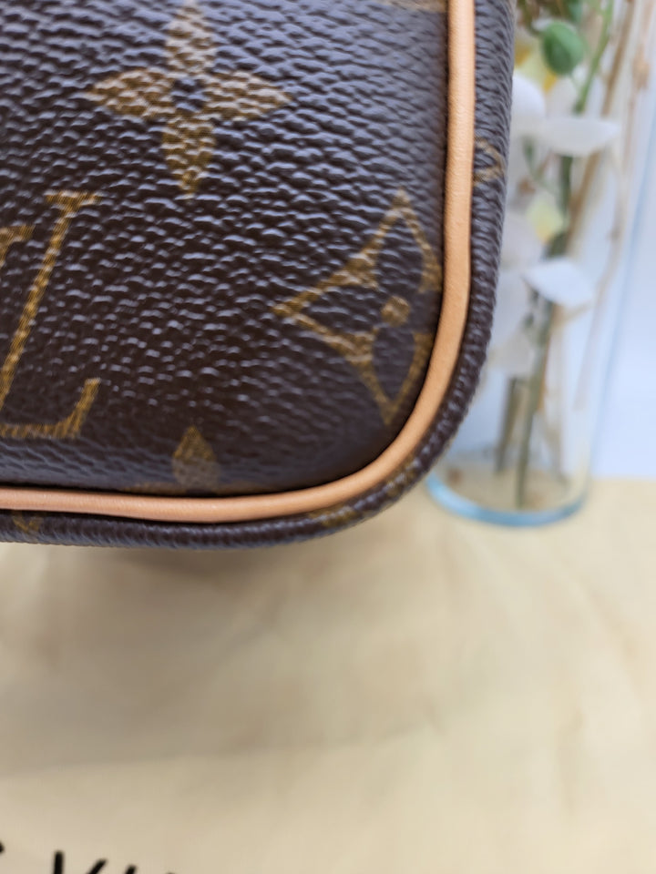 LOUIS VUITTON BANDOULIERE 30 MONOGRAM