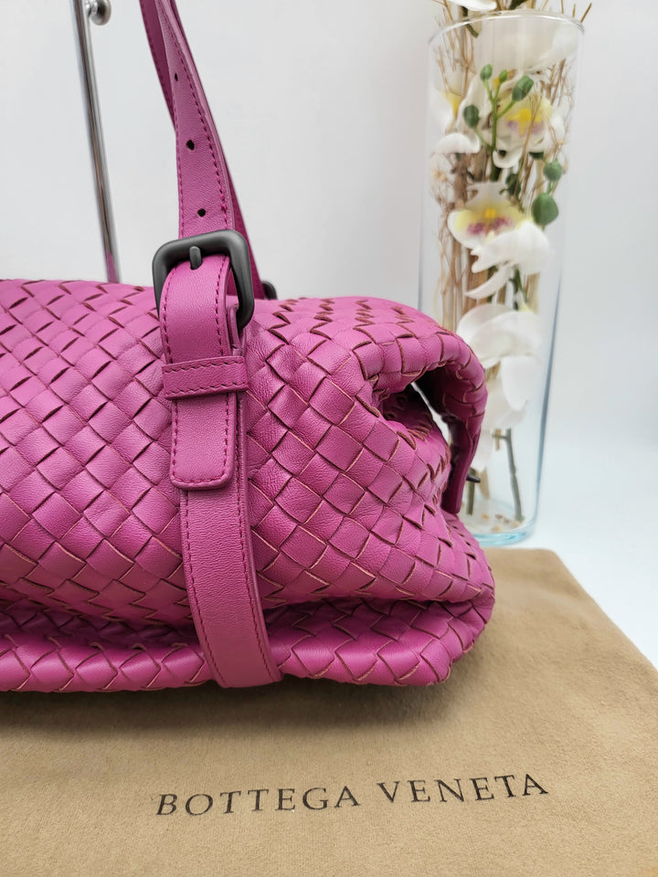 BOTTEGA VENETA INTERECCAITO SHOULDER BAG