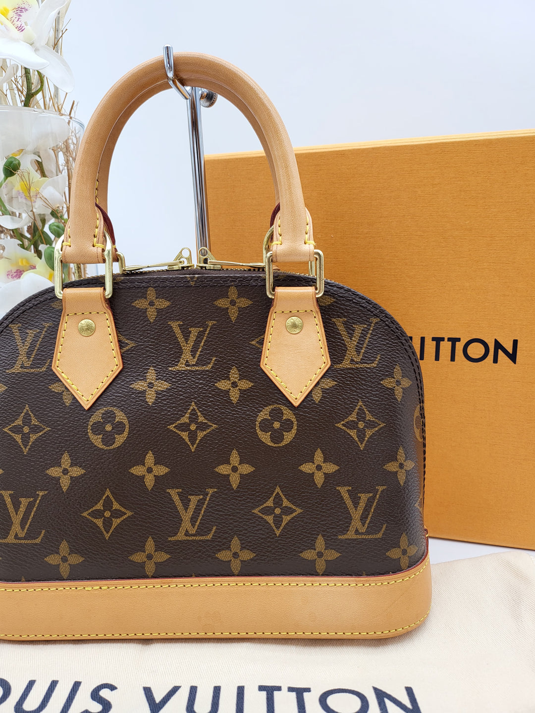 LOUIS VUITTON ALMA BB MONOGRAM