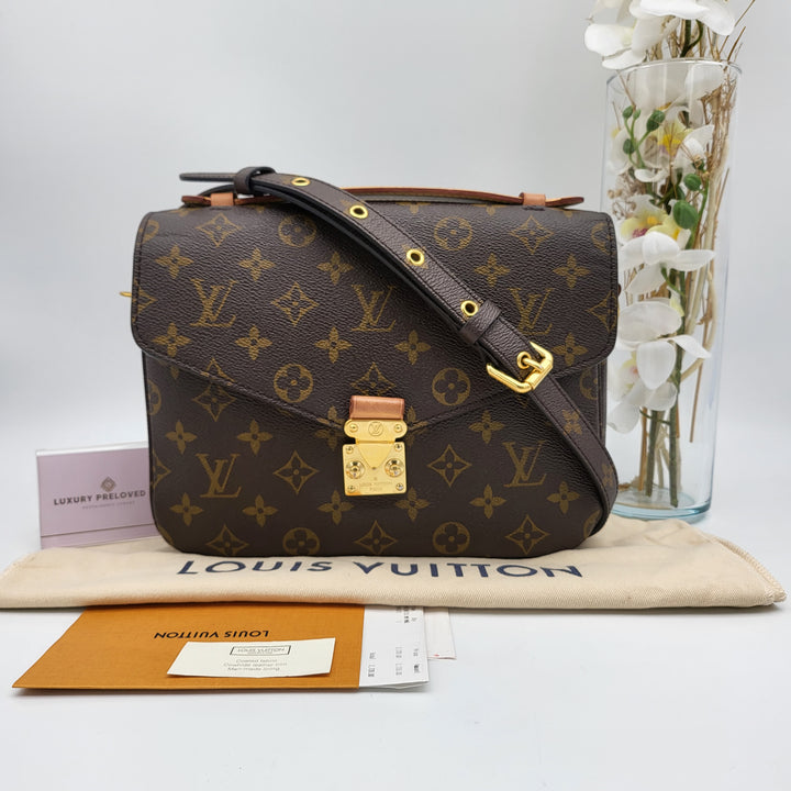 LOUIS VUITTON POCHETTE METIS MONOGRAM ( RFID )