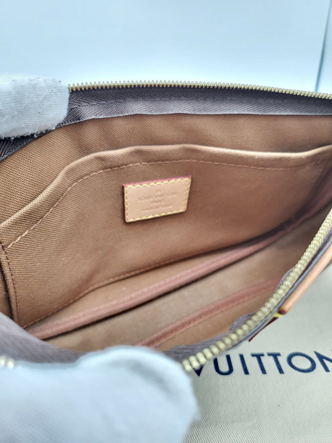 LOUIS VUITTON MULTI POCHETTE