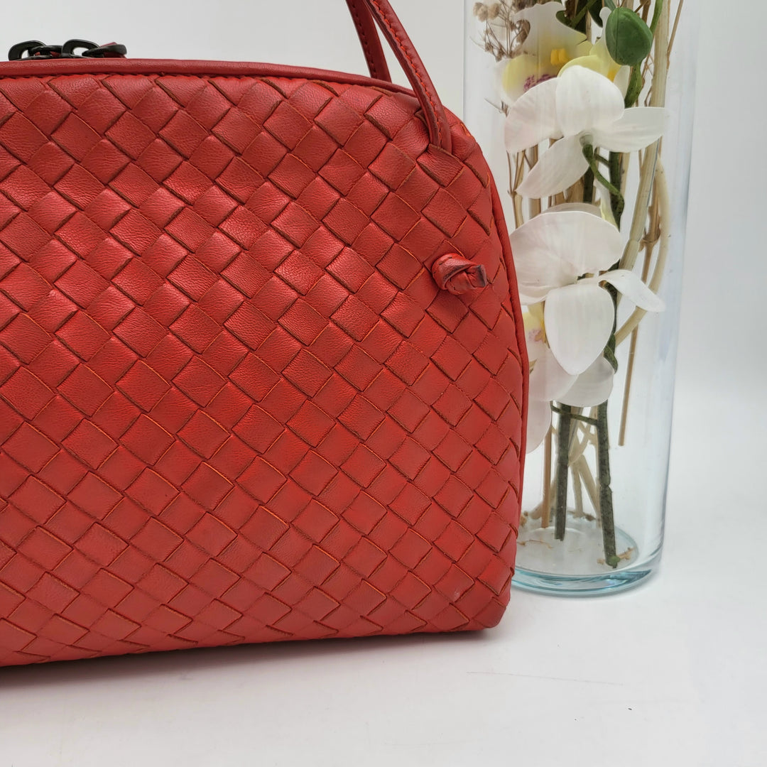 BOTTEGA RED LEATHER CROSSBODY