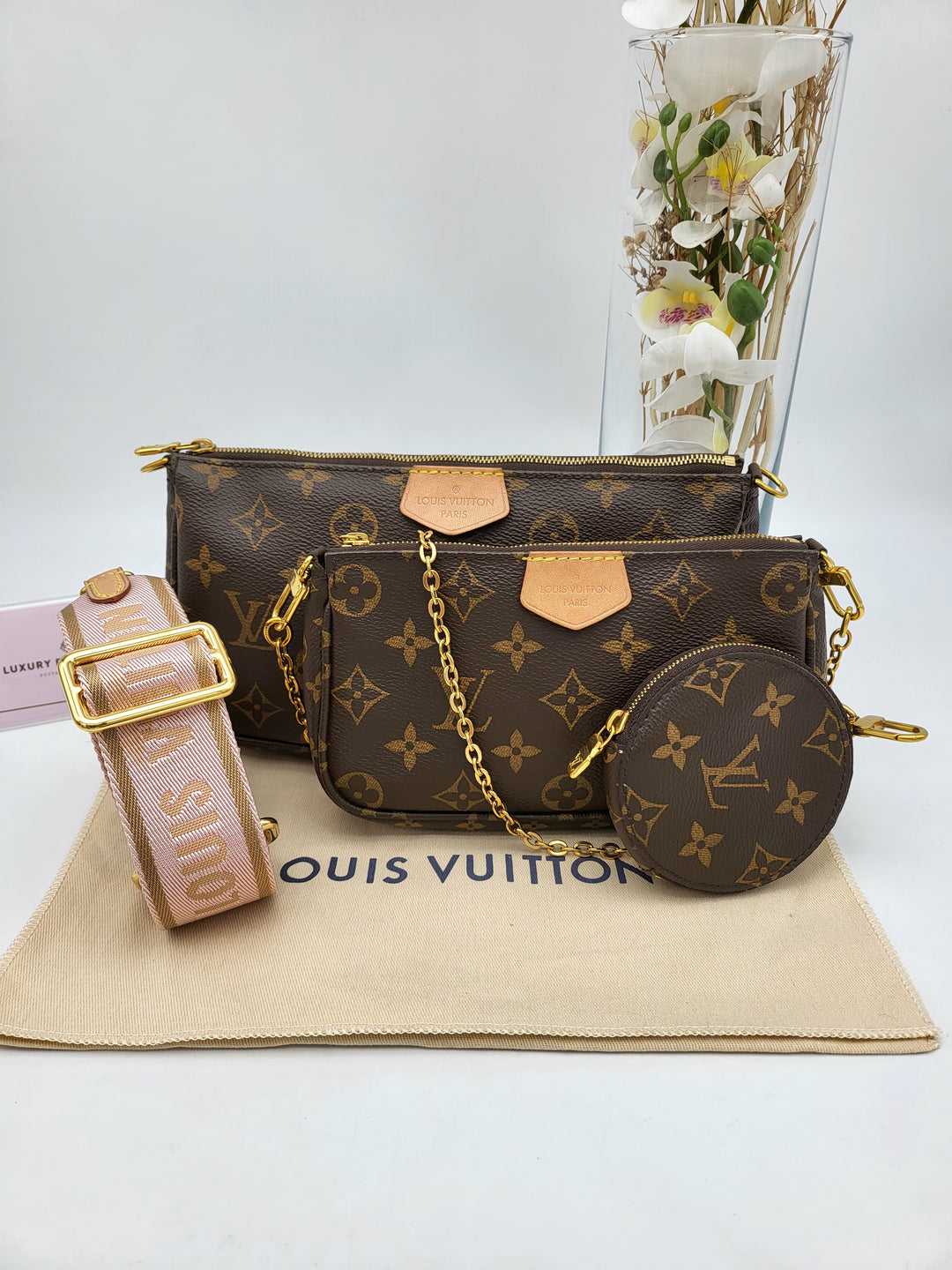 LOUIS VUITTON MULTI POCHETTE