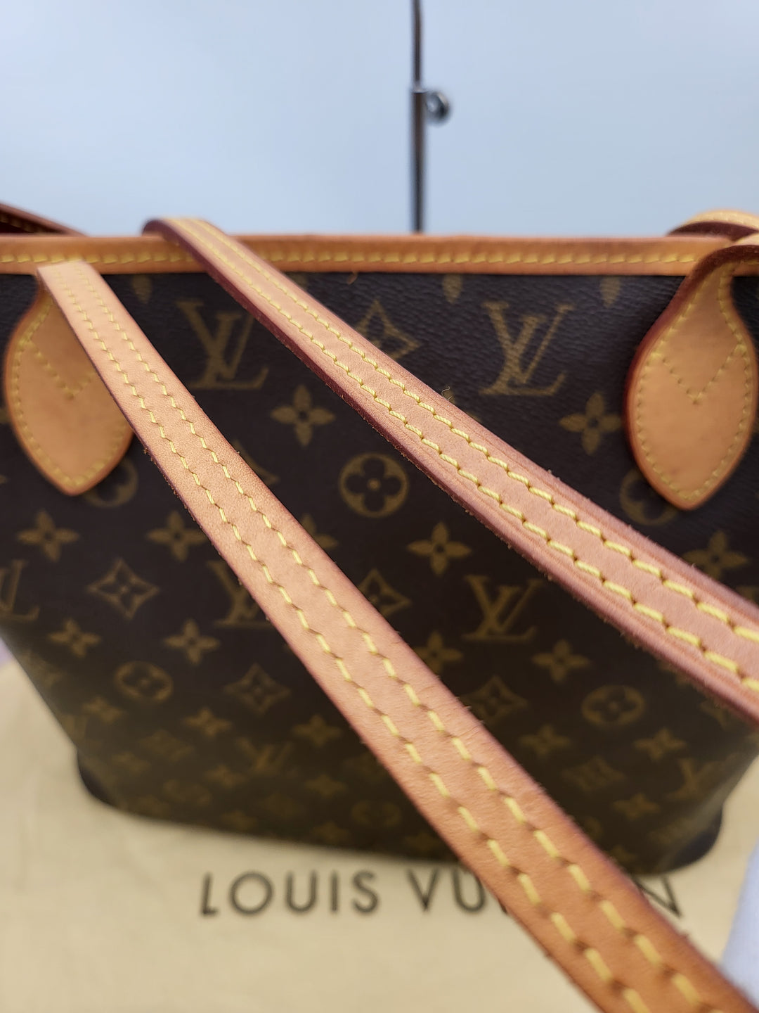LOUIS VUITTON NEVERFULL MM MONOGR W/ POUCH ( RFID )