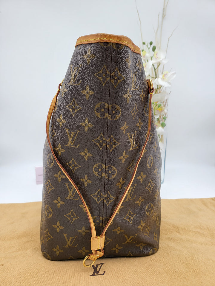 LOUIS VUITTON GM MONOGRAM